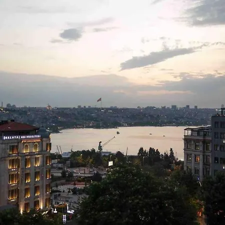 Galata'da Essiz Konforlu Bir Ev Istanbulská provincie