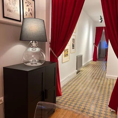 Galata'da Essiz Konforlu Bir Ev